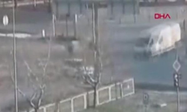 Kırmızı ışıkta durmadı, polis memurunun ölümüne neden oldu