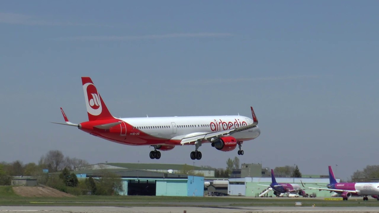 A321 Air Berlin-Niki approaching EDJA-Memmingen 14.05.2017