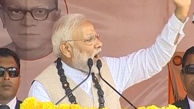PM Modi says, Huge Crowd at Rally shows why Mamata Bannerjee resorted to violence | Oneindia News