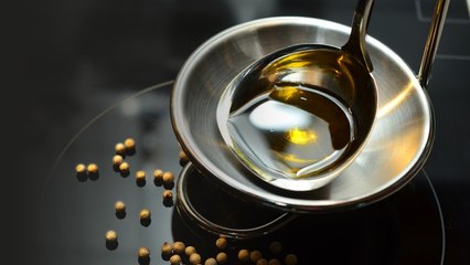 Essential Oils for Winter: सर्दियों में लगाएं ये तेल, कर देंगे सभी ब्‍यूटी क्रीम को फेल | Boldsky