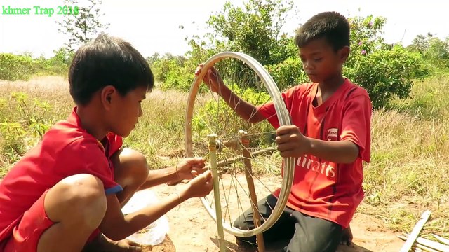 Primitive Technology - Easy Underground Python Snake Trap Using Bikes & Chicken Made By Smart Boys