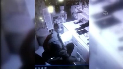 Çiçekçiden Hırsızlık Güvenlik Kamerasında