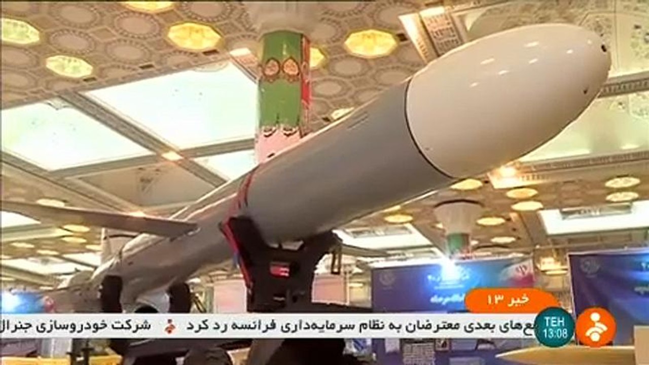 Iran präsentiert zu Jahrestag neue Rakete