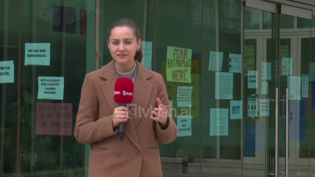 Protesta e studenteve te ngujuar tek Juridiku