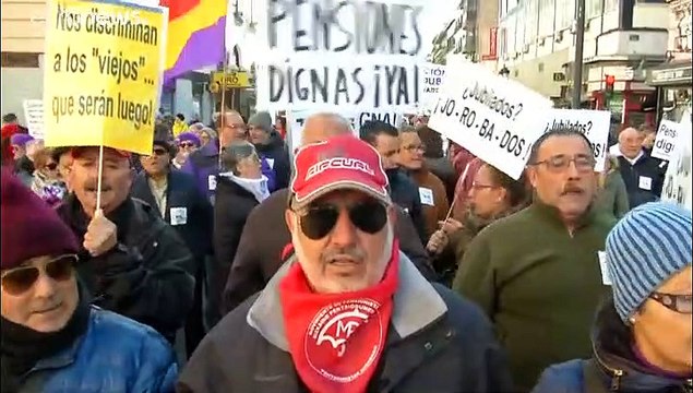 Spagna: i tassisti manifestano a sostegno dei pensionati