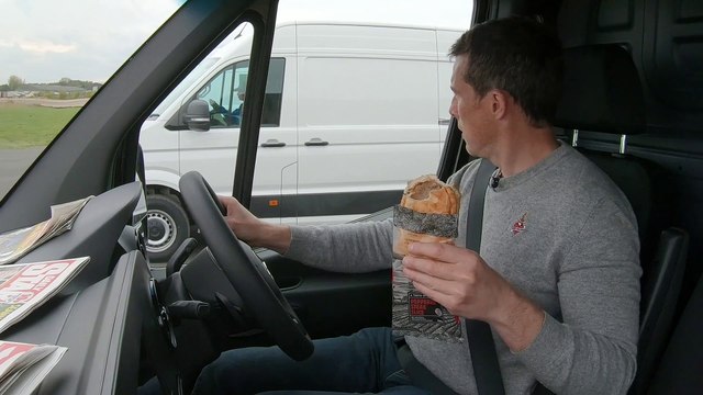 Mercedes Sprinter vs Ford Transit vs VW Crafter - VAN DRAG RACE, ROLLING RACE & BRAKE TEST