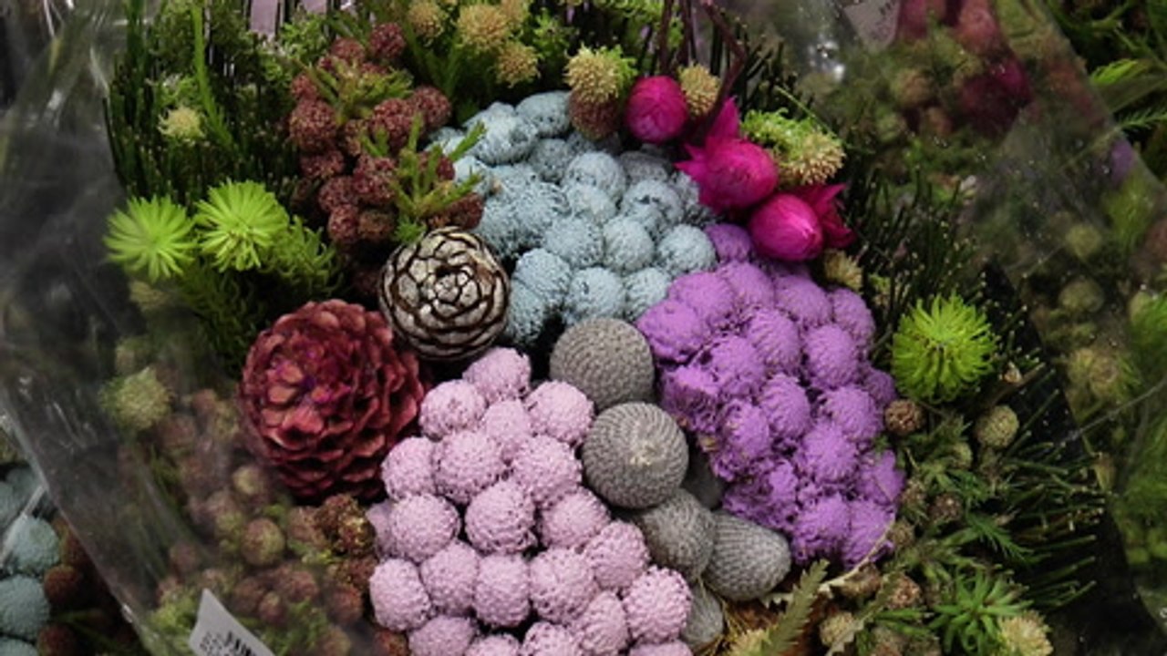 CNY flower market empowers single mothers