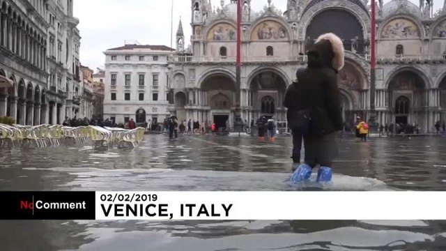 Italia flagellata dal maltempo, acqua alta a Venezia