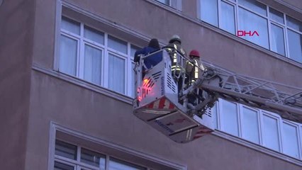 Evde Yemek Yaparken Rahatsızlanıp Düşen Yaşlı Kadın 24 Saat Sonra Kurtarıldı