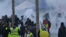 Gilets jaunes : mobilisés contre les violences policières, des heurts à Paris