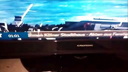 Linke-stuermen-Koelner-rathaus--weiter-so-Armee-kommt-mit-Maschienpistolen