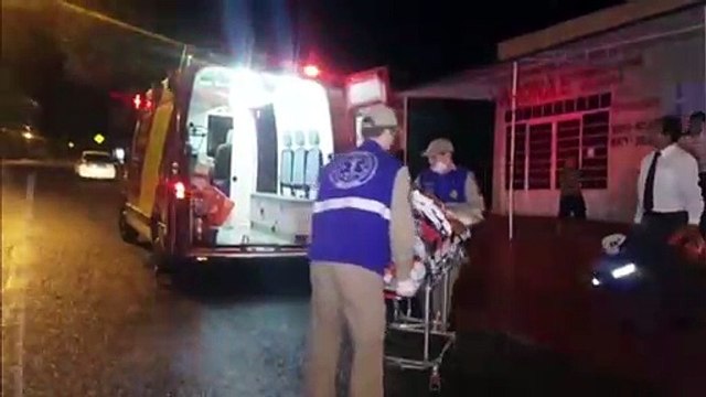Idosa tem suspeita de fratura ao sofrer queda no Bairro Santa Cruz