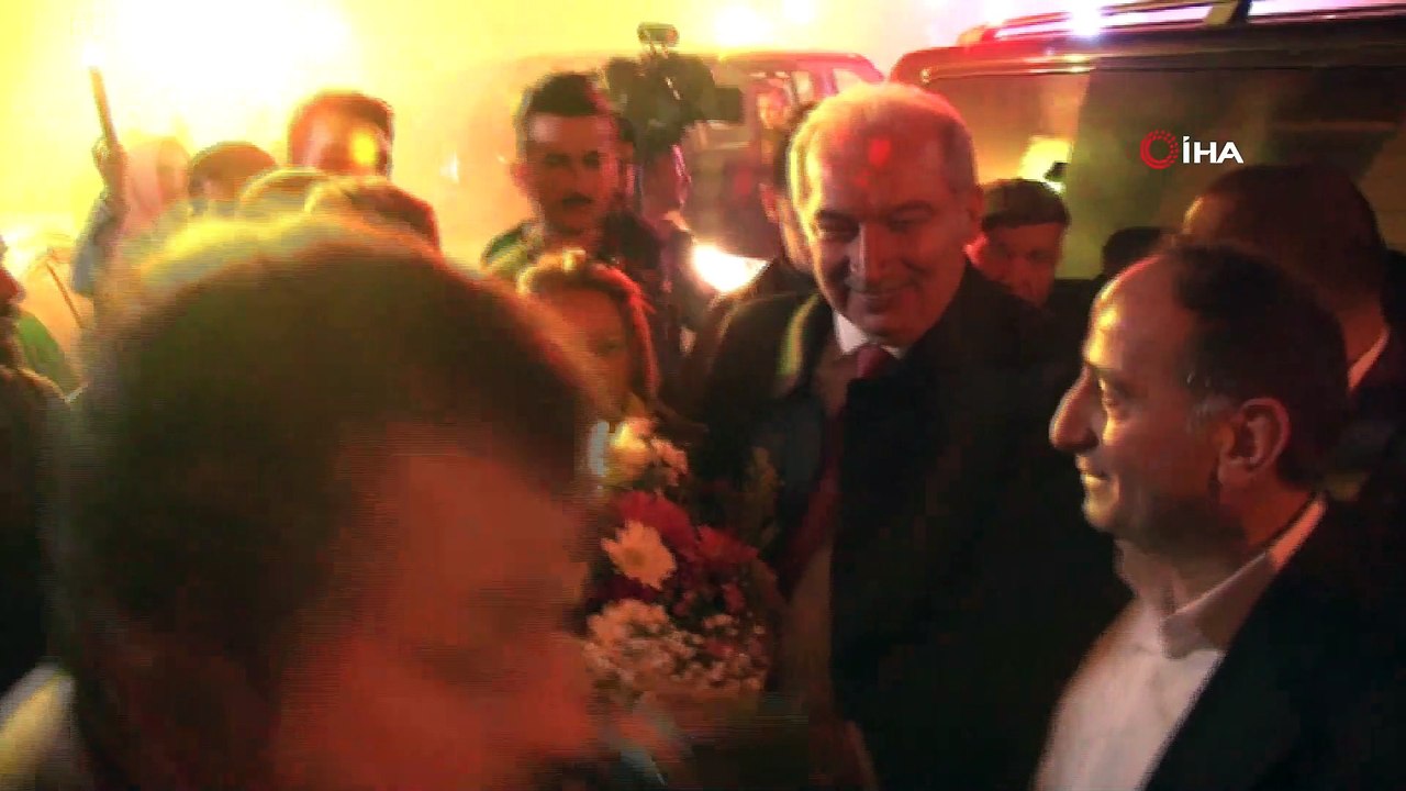 - İBB Başkanı Mevlüt Uysal:'Sahildeki iş yerlerini kapatacak' şeklinde çıkan söylentileri yalanladı