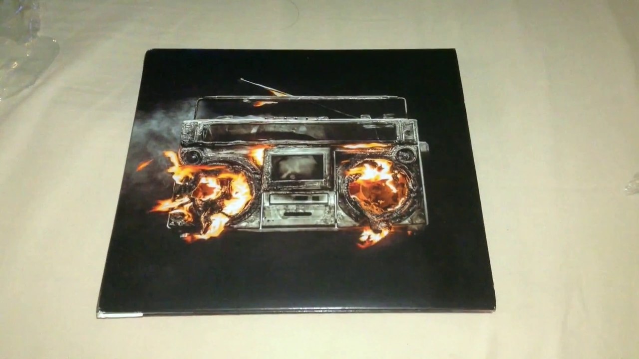 Green Day: Revolution Radio CD Unboxing