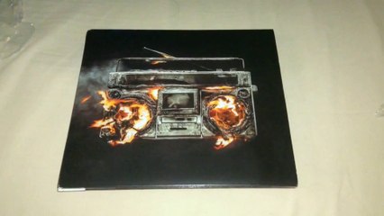 Green Day: Revolution Radio CD Unboxing