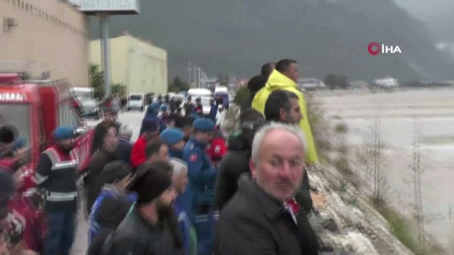 Hastaneden taburcu olan anne Ayla Acar, Buse'nin arandığı noktada