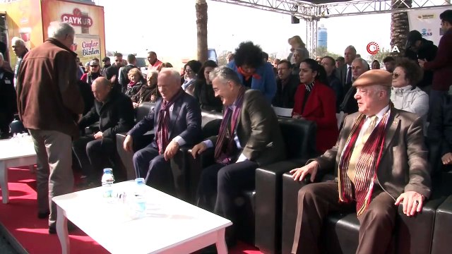 Hamsi Şöleni’nde 10 ton hamsi dağıtıldı, vatandaşlar hamsiye akın etti