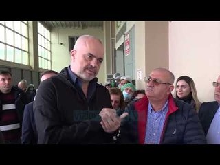 Rama në Berat, “thumbon” Berishën - News, Lajme - Vizion Plus