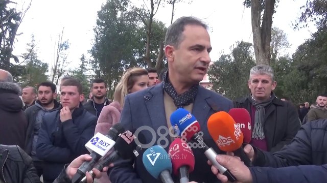 Ora News - Elbasan, qytetarët në protestë, kërkojnë largimin e Edi Ramës