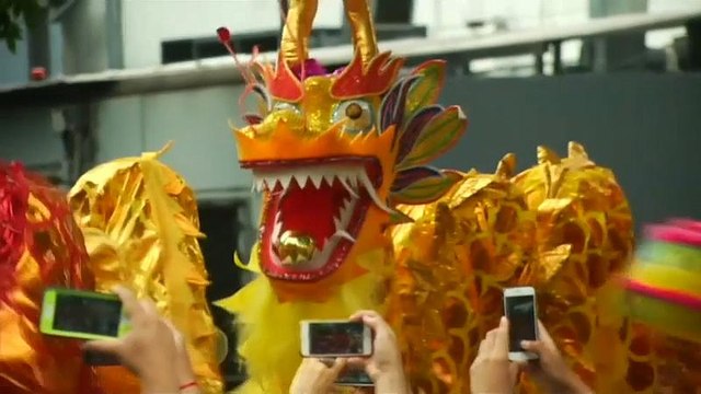 Китайские танцы на улицах Буэнос-Айреса