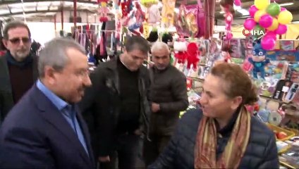AK Parti Ataşehir Belediye Başkan Adayı Erdem, Küçükbakkalköy semt pazarında esnafı ziyaret etti