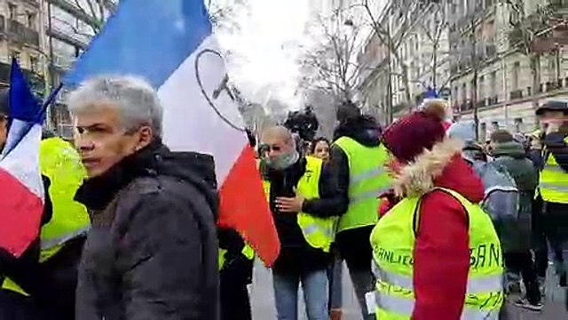 Ecoeuré par les gilets jaunes, Gabin Formont, créateur du média jaune Vécu lâche tout : Je me suis fait cracher à la gueule... Presque envie de mourir...