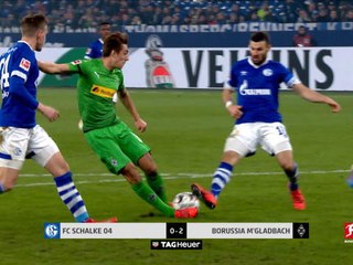 M'Gladbach leapfrog Bayern into second