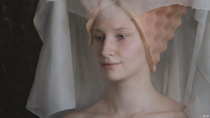 تحف فنية من مخلفات البلاستيك