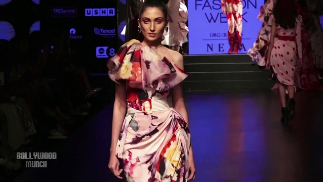 Yami Gautam RAMP WALK पर गिरते-गिरते बची OOPS MOMENT Gauri -Nainika at LFW 2019