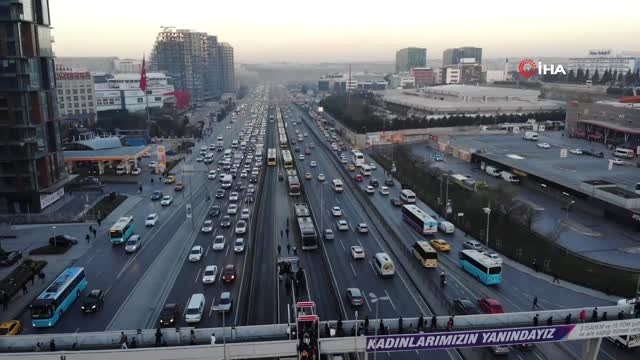 Yarıyıl Tatili Bitti, Trafik Yoğunluğu Arttı... Trafik Yoğunluğu Havadan Görüntülendi