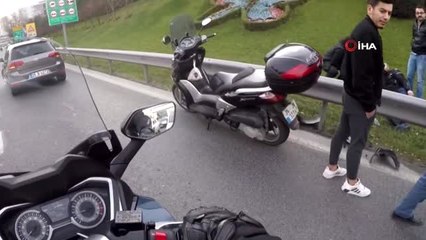 Mecidiyeköy'de Aracın Sıkıştırdığı Motosikletli Bariyerlere Çarpıp Yaralandı