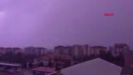 Gaziantep Nurdağı'nda Yıldırım Düşme Anı Görüntülendi