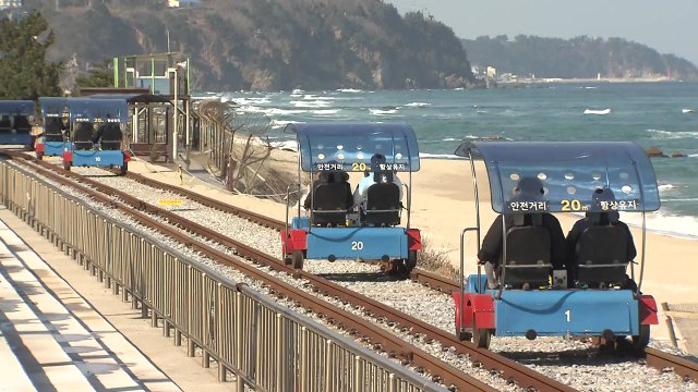 설 연휴는 가족과 함께 나들이객 북적 / YTN