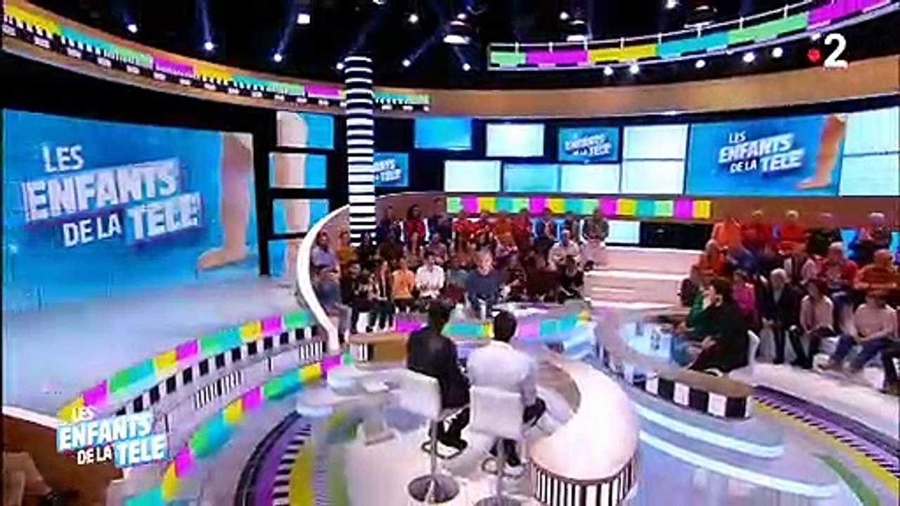 Laurent Ruquier se lance dans une imitation de Jacques Martin dans l'école des fans face à Bruel et Lacheau - Regardez