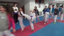 Siirtli Taekwondocuların Tek Hedefi Ay-yıldızlı Bayrağı Göndere Çekmek