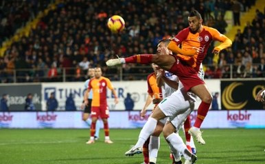 Galatasaraylı Taraftarlardan Younes Belhanda'ya Büyük Tepki