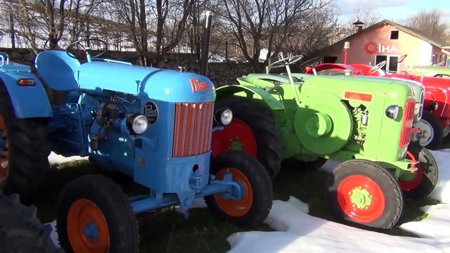 Fabrika Bahçesini Nostaljik Traktör Müzesine Çevirdiler
