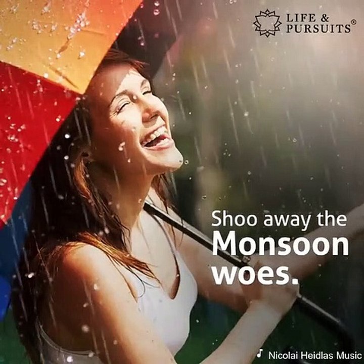 Best Ayurvedic Hair Oils For Long & Healthy Hair - Bhringraj Hair Scalp Therapy