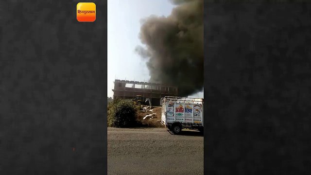 बाइक एजेंसी के गोदाम में लगी भीषण आग, करोड़ो रुपए की बाइके जलकर राख