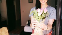 Valentine's Gifts for every Zodiac | वैलेंटाइन पर गर्लफ्रेंड को दें राशि के अनुसार तोहफा | Boldsky