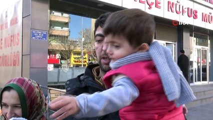 Dedesinin nüfusuna kayıt olan adamın kimlik sevinci