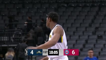 Tra-Deon Hollins shows off the vision for the slick assist