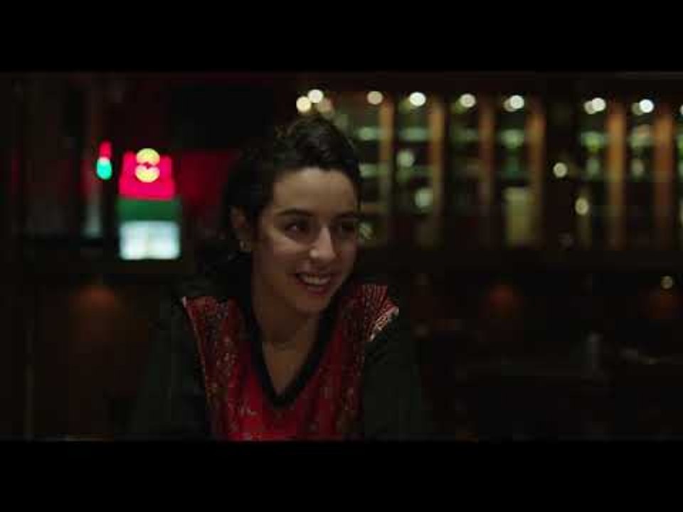 سابع جار - أحلى لحظة رومانسية بين هبه وتامر وأحلي هدية