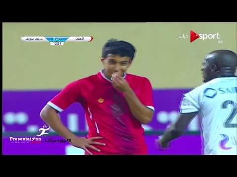 مصطفي حسن حارس تليفونات بني سويف يتصدى لركلة جزاء من امام حمودي