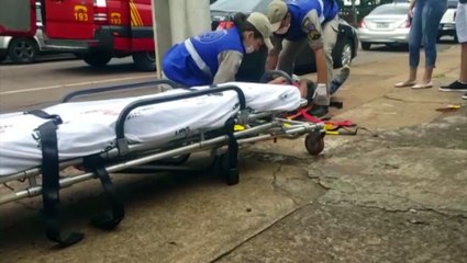 Ciclista se machuca ao bater em veículo no São Cristóvão