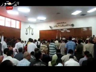 لحظة نطق الحكم بالمحكمة الإدارية.