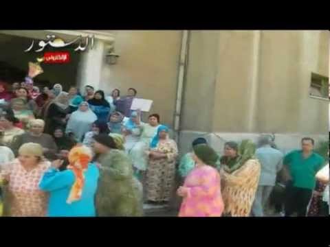 عمال سجاد المحلة يواصلون إضرابهم