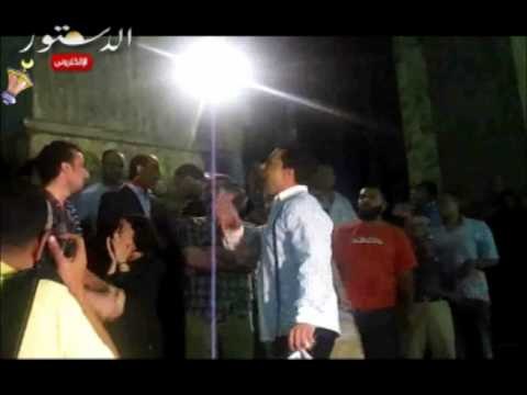 وقفة إحتجاجية لصحفى الدستور أمام نقابه الصحفيين