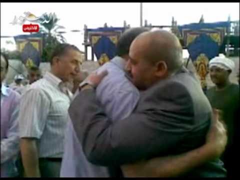 افطار محافظ الاقصر مع عمال النظافة