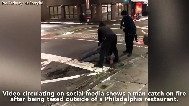 La jambe d'un homme brûlé après avoir été tasé et gazé par des policiers